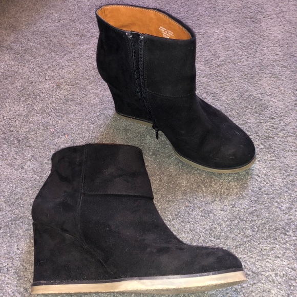 Black Booties - Picture 4 of 6